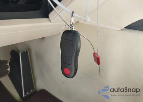 2012 Porsche Panamera S z USA, uszkodzony, nr VIN WP0AB2A75CL060106